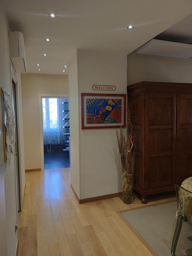 Appartamento Emmerosa, Centro Citta, Parcheggio 维罗纳 外观 照片